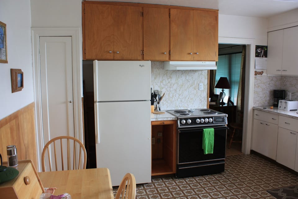More kitchen