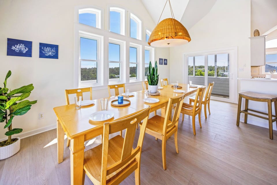 Surf or Sound Realty - 330 - Legasea - Dining Area -1