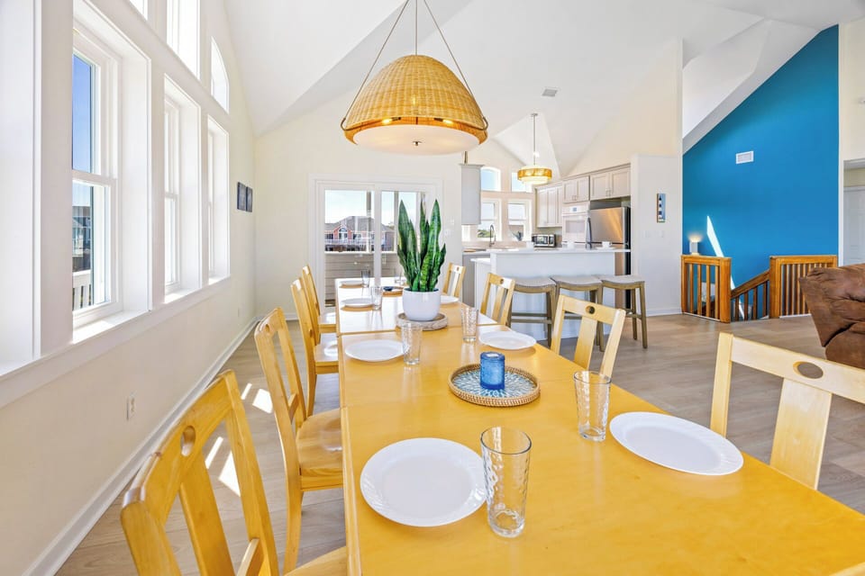 Surf or Sound Realty - 330 - Legasea - Dining Area -2