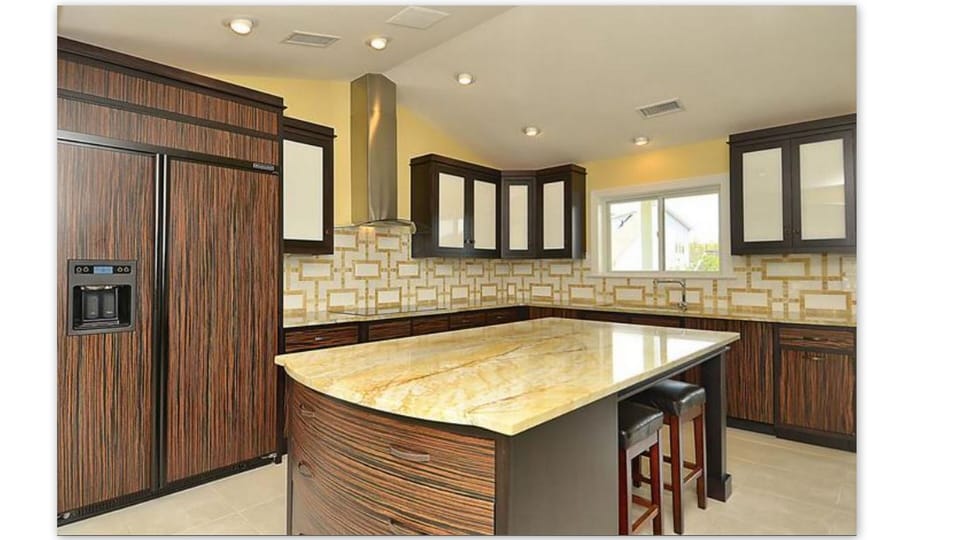 Gourmet Kitchen (1)
Top Level