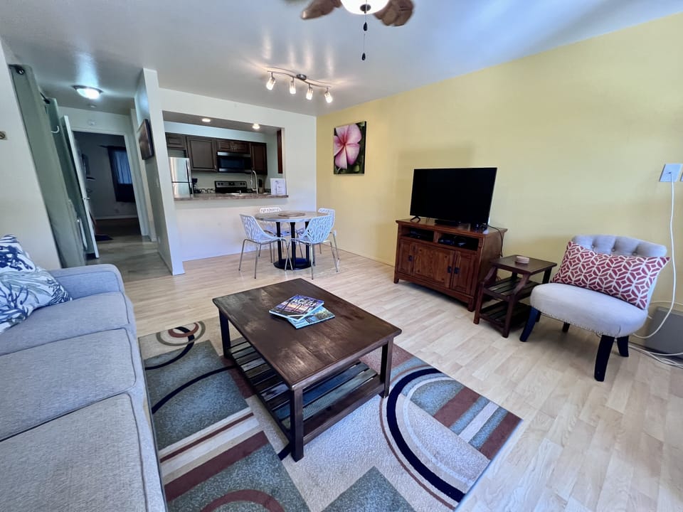 Modern comfort meets island elegance in this beautifully designed Hawaiian retreat.