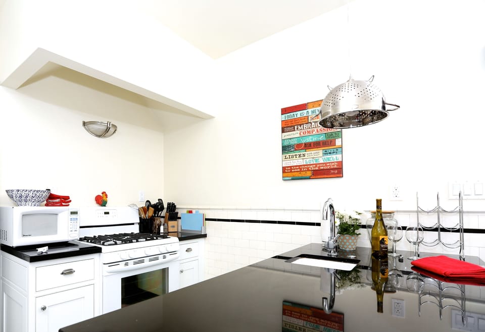 The island makes for great entertaining and easy cooking.