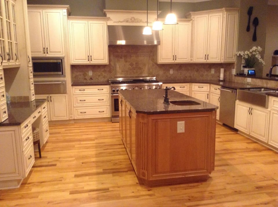 Center island with prep sink.