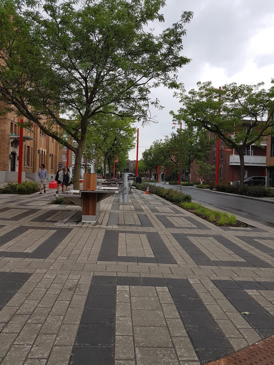 Marché Jean Talon pedestrian walkway