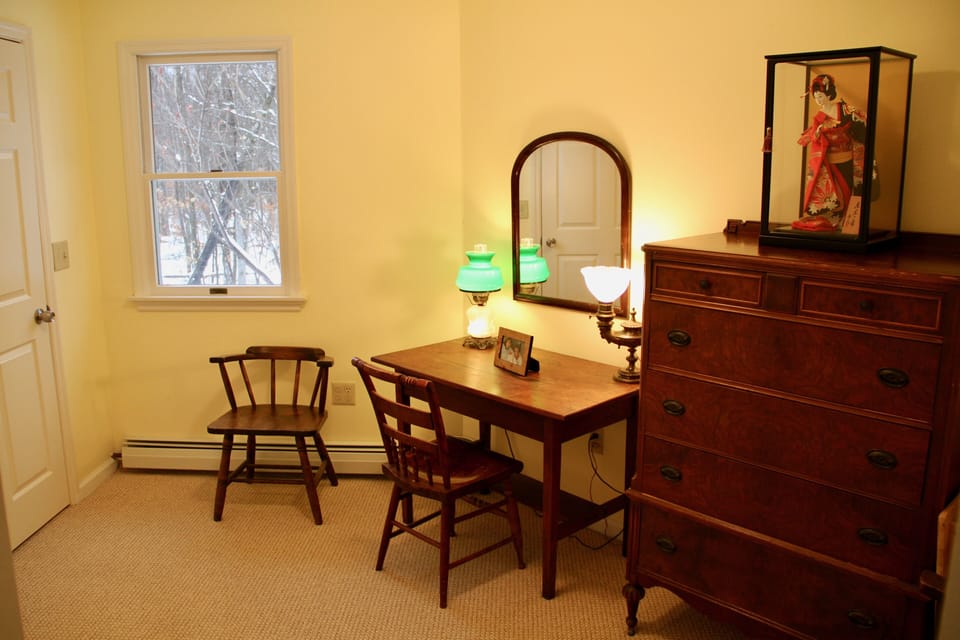 Sitting area between Kitchen and Guest Bedroom