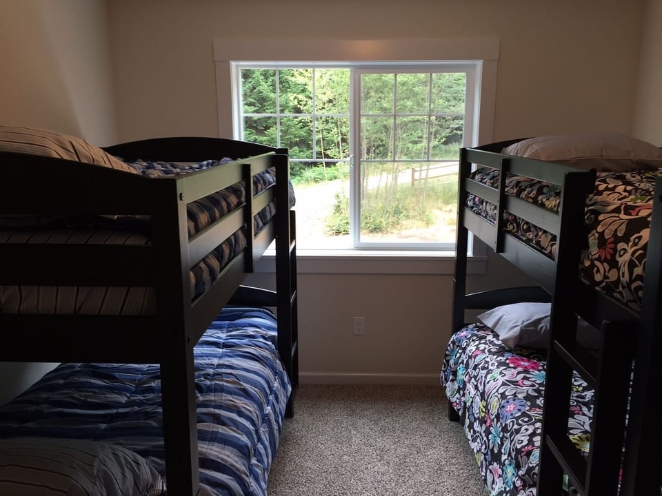 Bedroom 4 bunk room