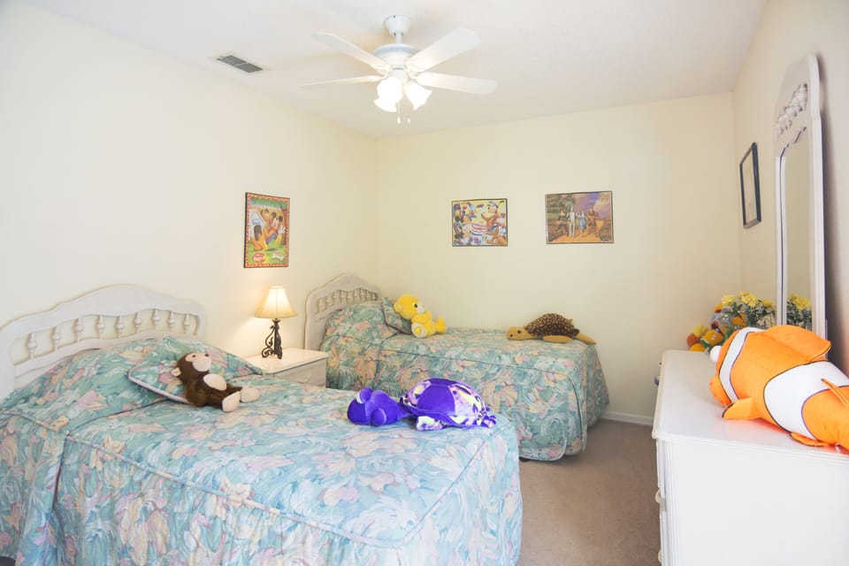 Bedroom 4 - Twin beds