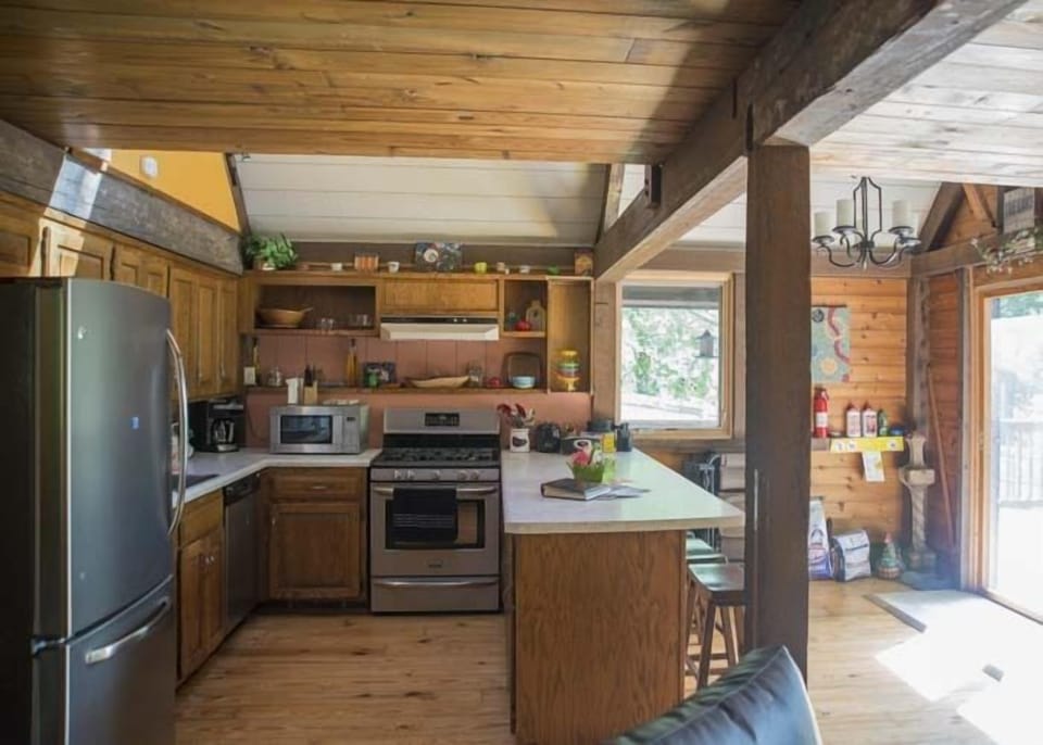 kitchen, main level