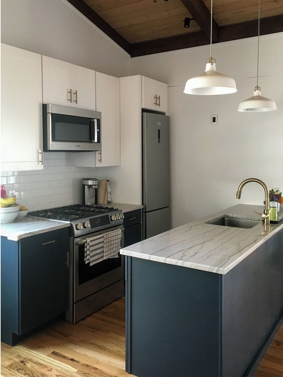 All new appliances, quartzite counter tops