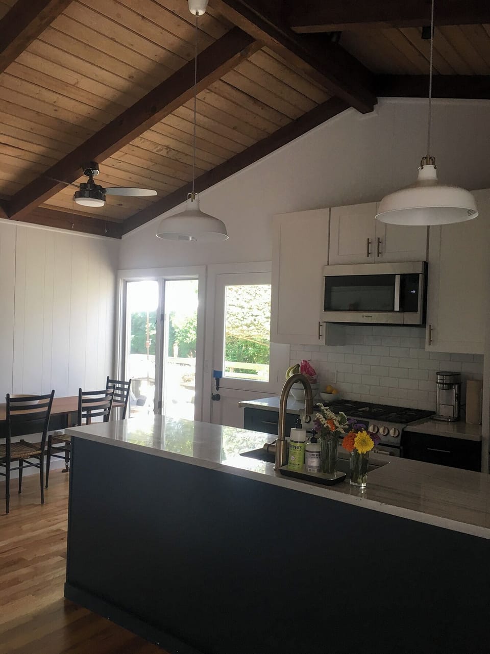 Open air kitchen, great for entertaining and cooking big dinners