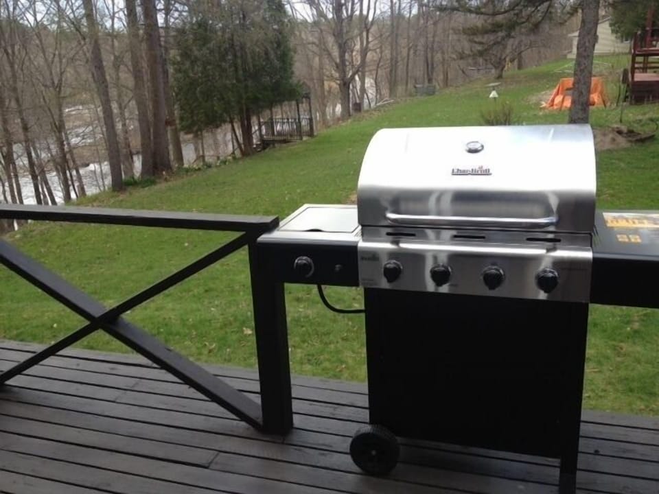 Brand new gas grill for your culinary pleasures.