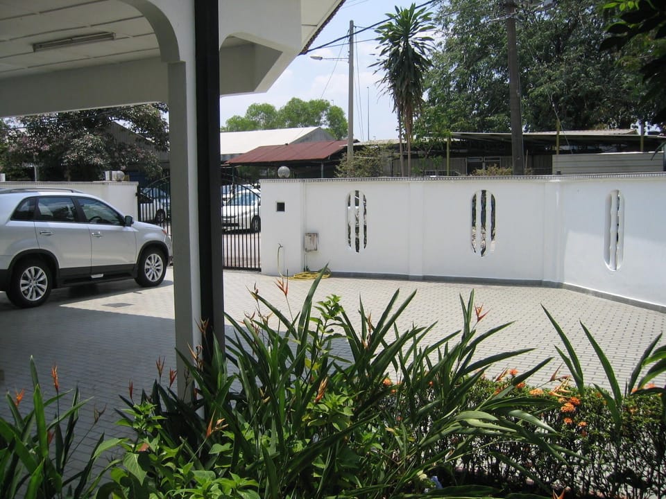 Parking porch