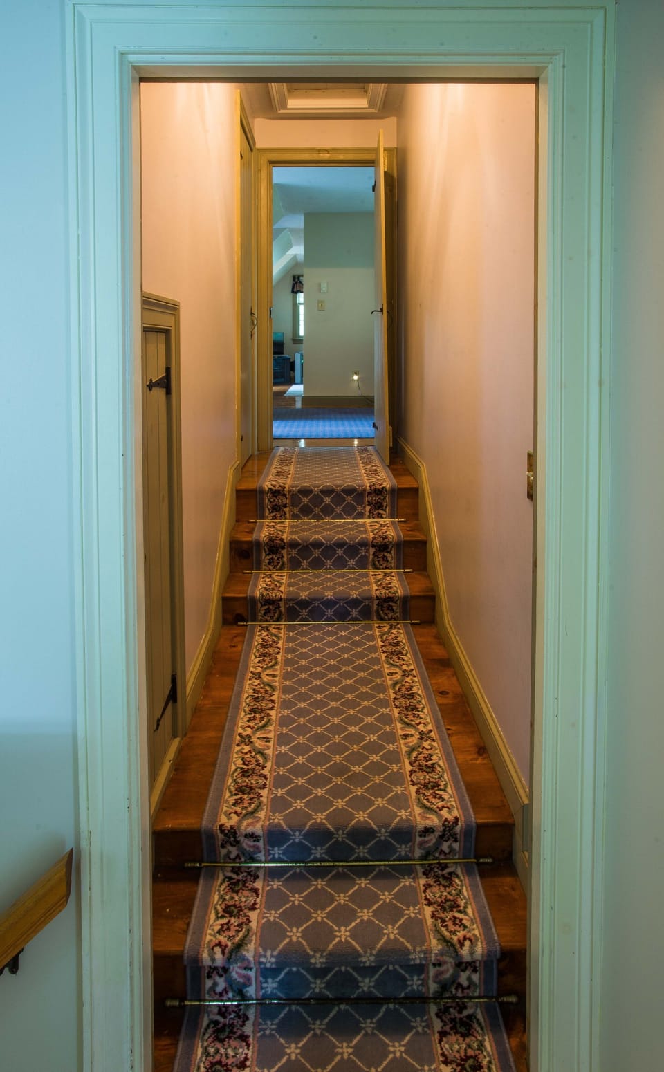 private hallway to master suite