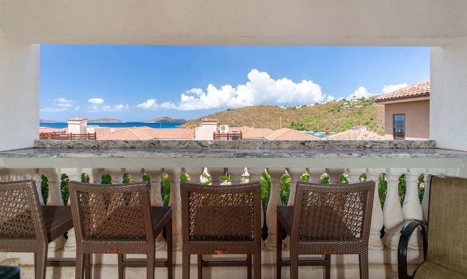 Enjoy the view, coffee or a cocktail at our new drink rails!