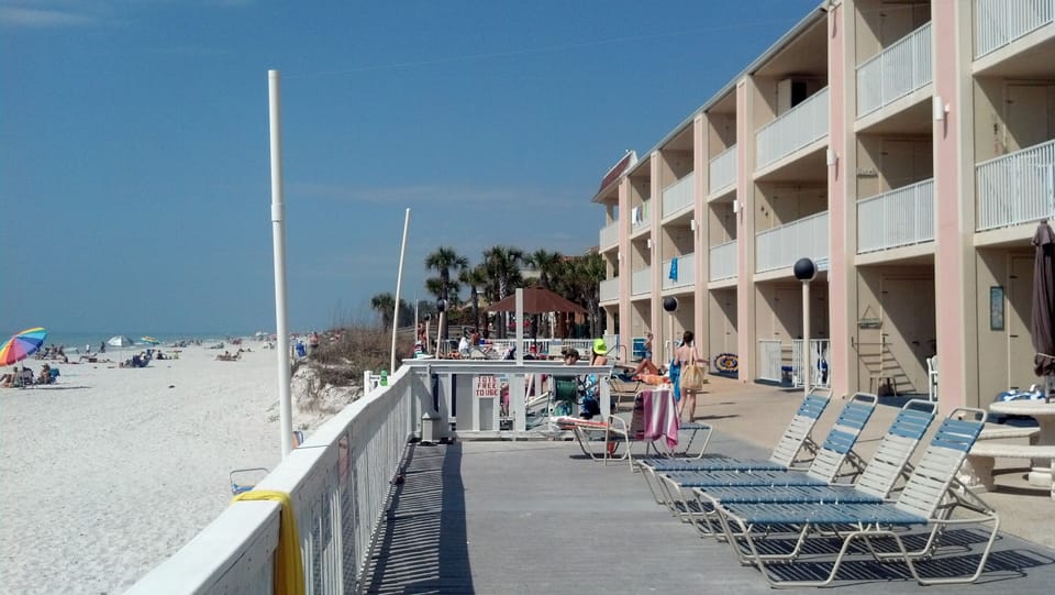 Sun deck and access to the beach