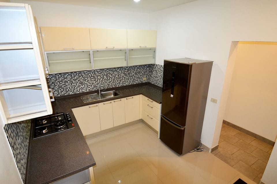 6 bed Villa private pool 300m from beach