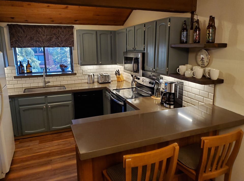 newly renovated kitchen & breakfast bar