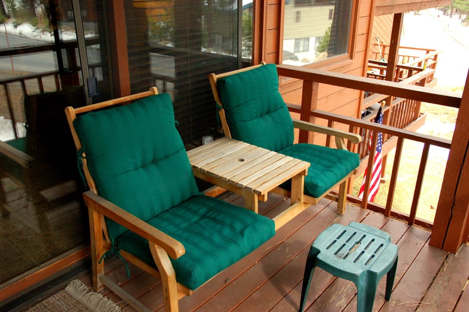 2nd floor balcony