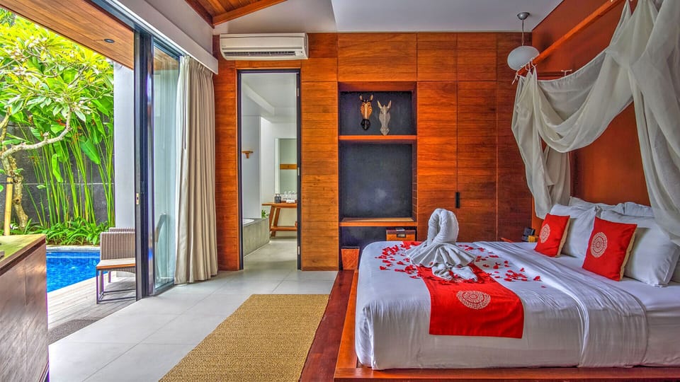 Legian Villa One Bedroom Huge Private Pool Villa 