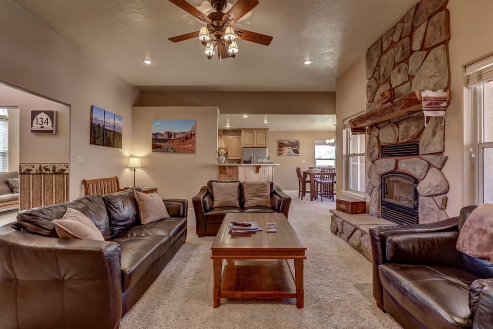 Living Room Facing Kitchen