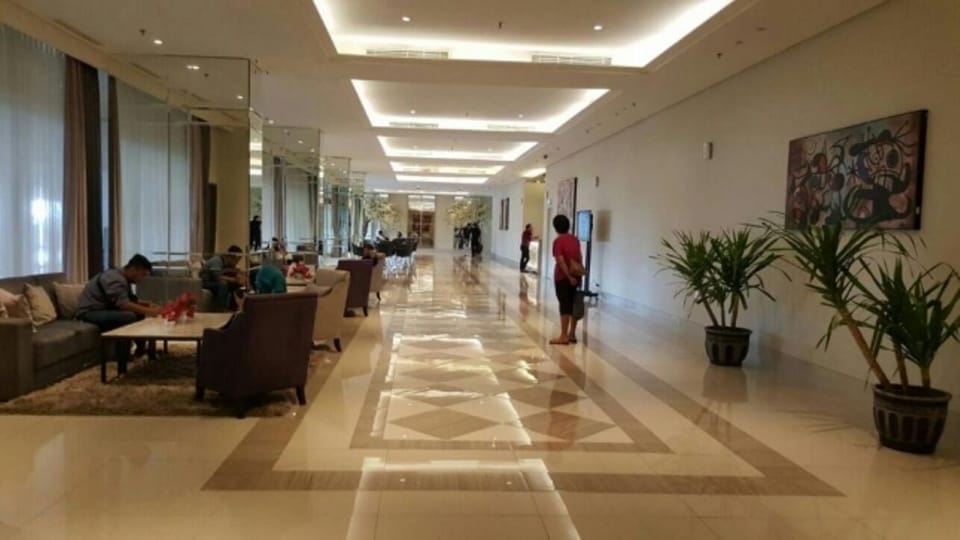 Cosmy Tanglin Apartment At Pakuwon Mall