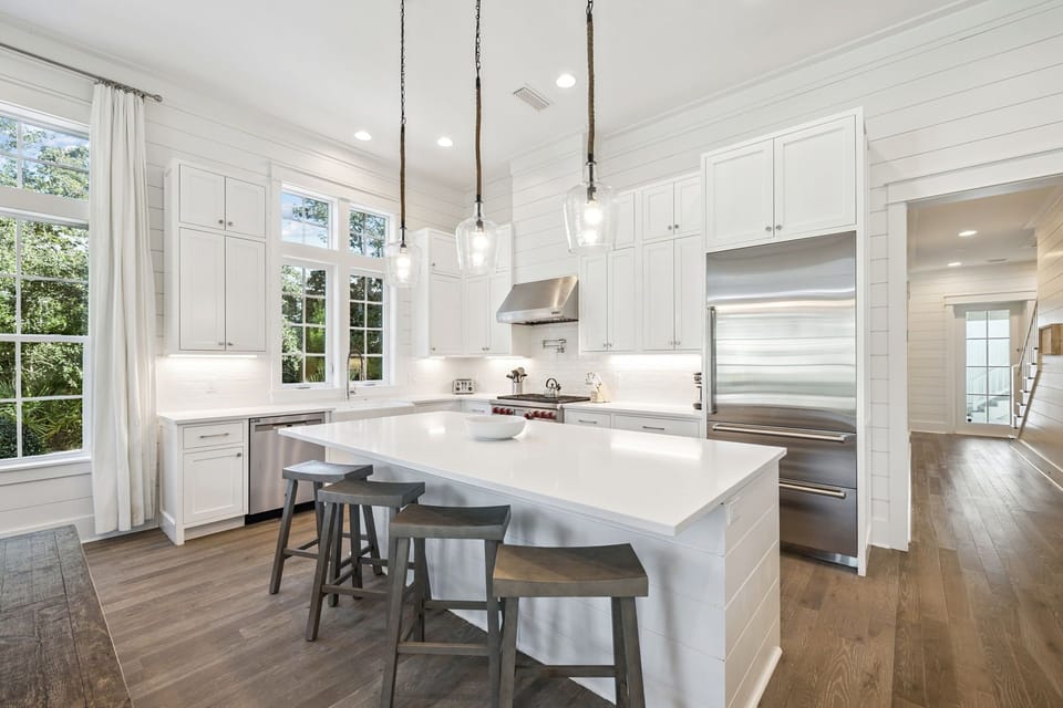 Spacious & Well Appointed Chef's Kitchen