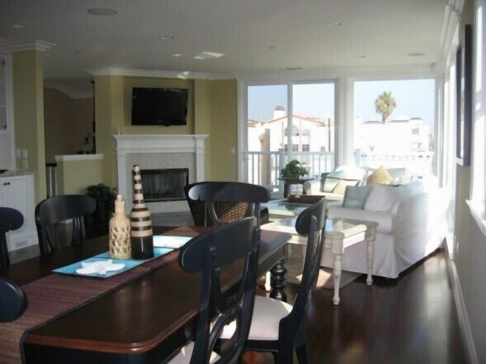 Open floor plan -- Great room and dining room
