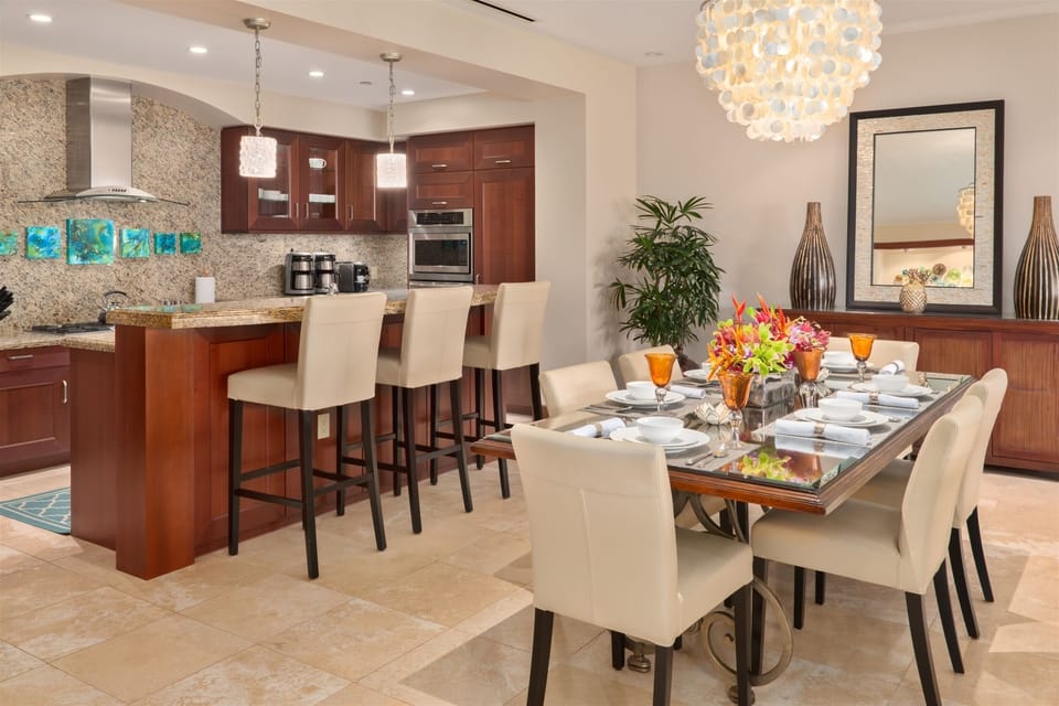 Castaway Cove C201 - Great Room Dining