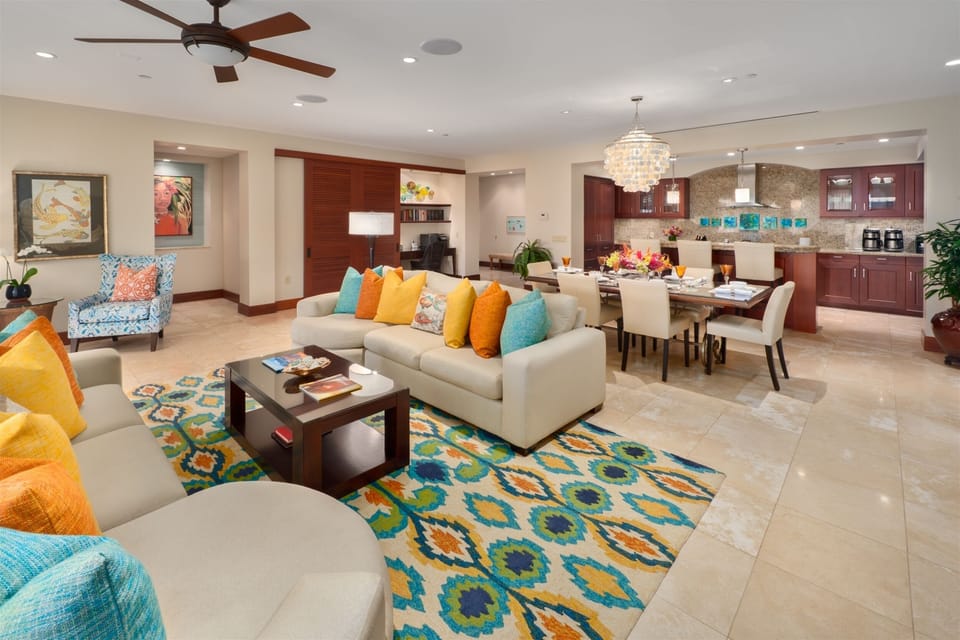 Spacious Ocean View Great Room Dining Large Flat Screen HD TV