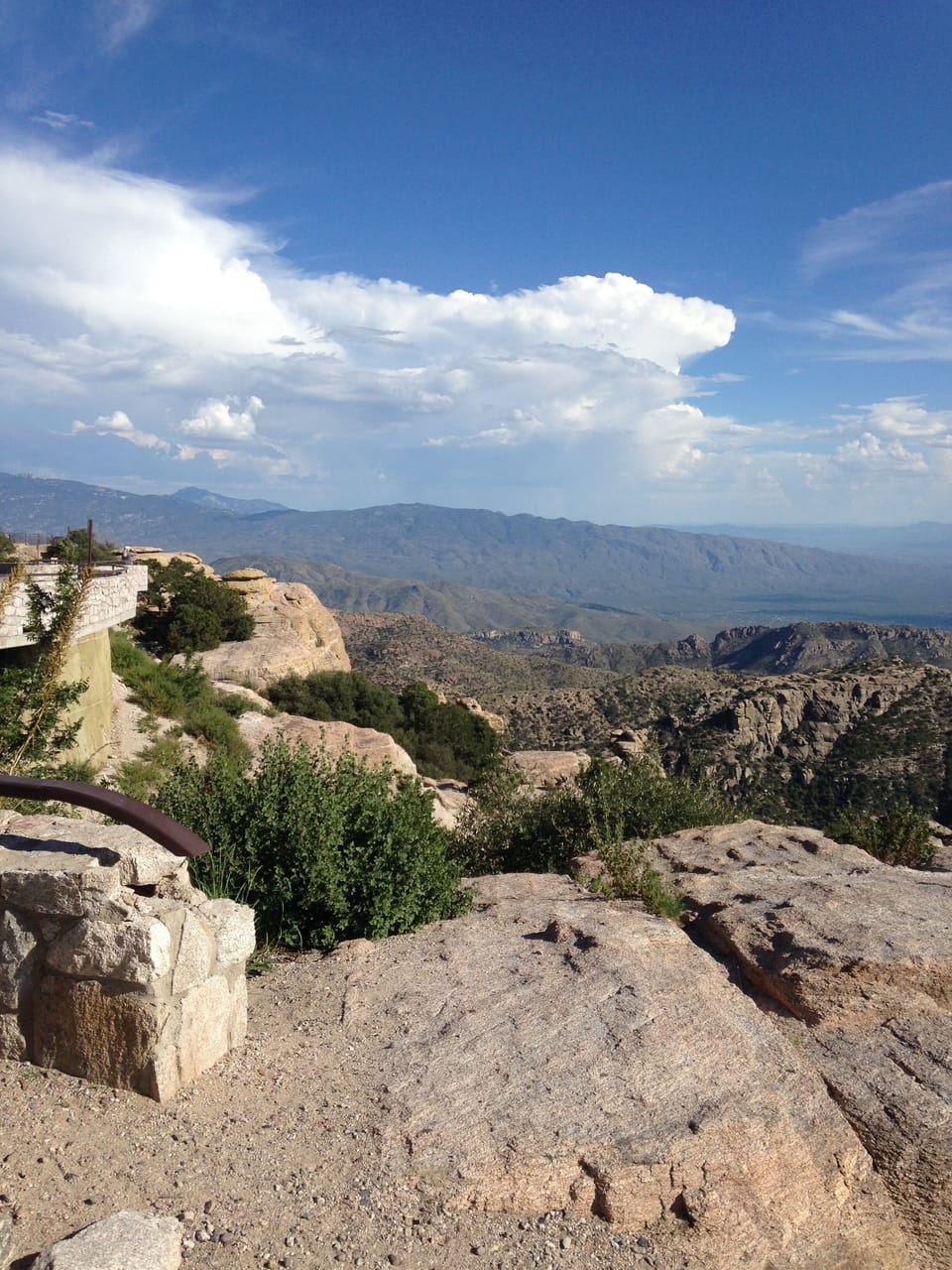 Lookout on the way to Catalina Mountain