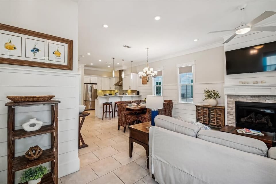 Open-Concept Living Welcomes You!