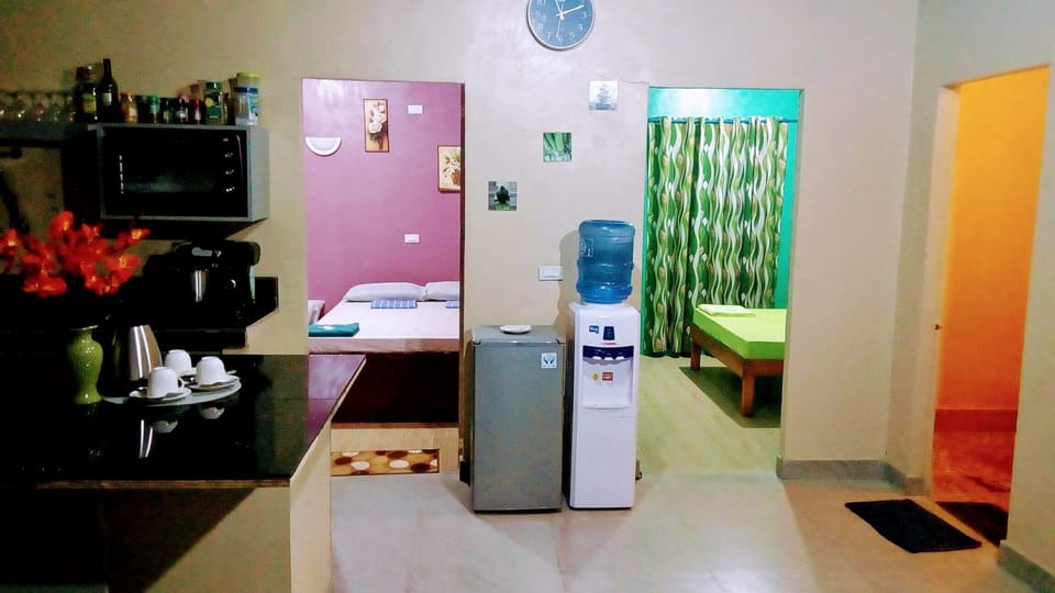 free hot and cold mineral water 