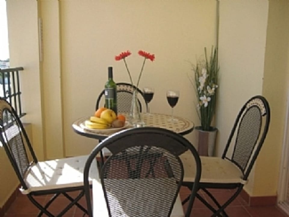 Private balcony for 'al fresco' dining