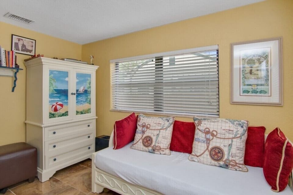 Laundry room with day bed