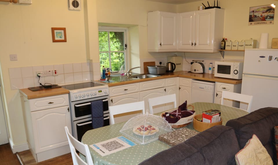 Kitchen/dining area