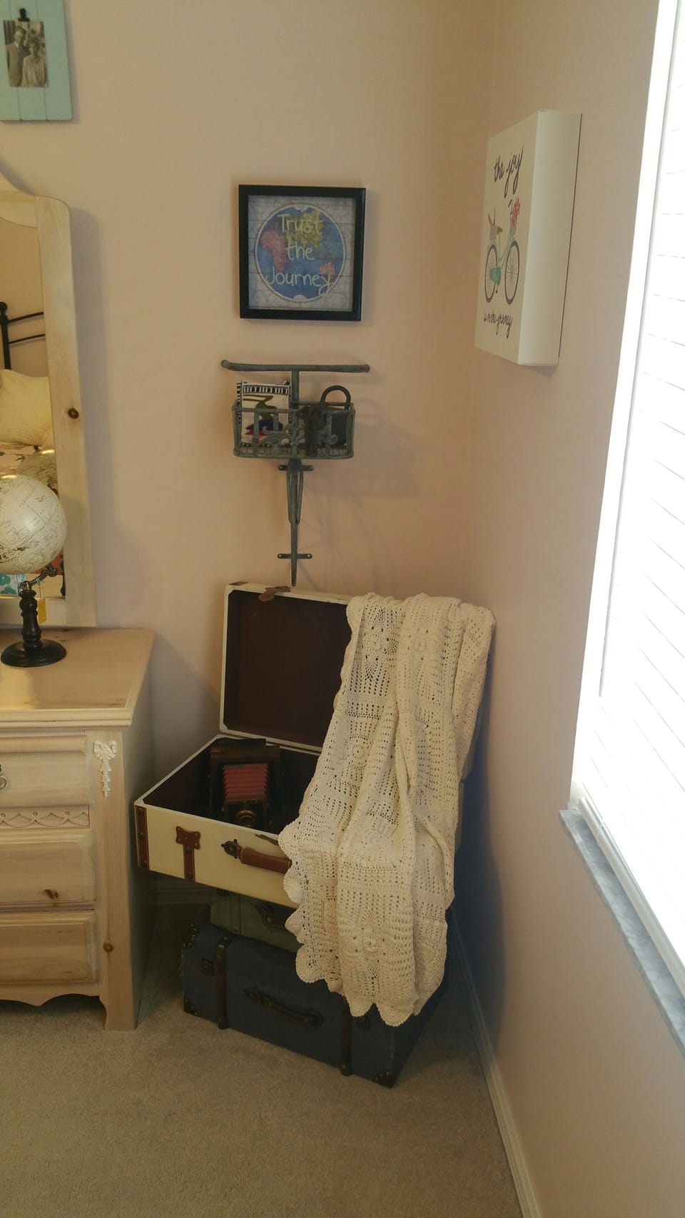 Travel Theme Bedroom with Queen bed