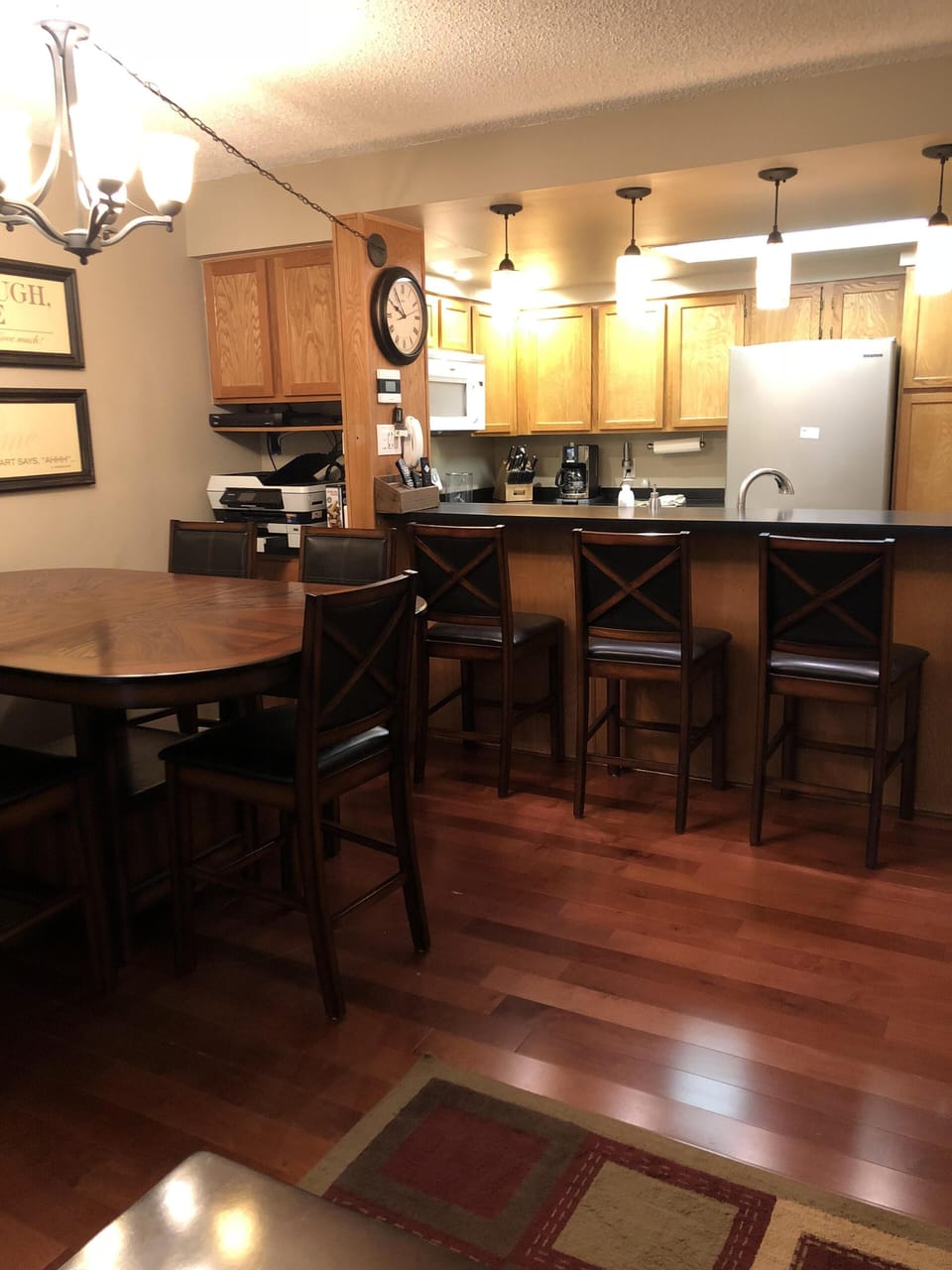 Has main floor seating for 13 while entertaining