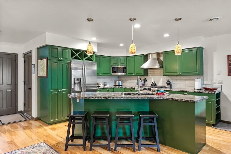 Beautiful and fun kitchen with breakfast bar