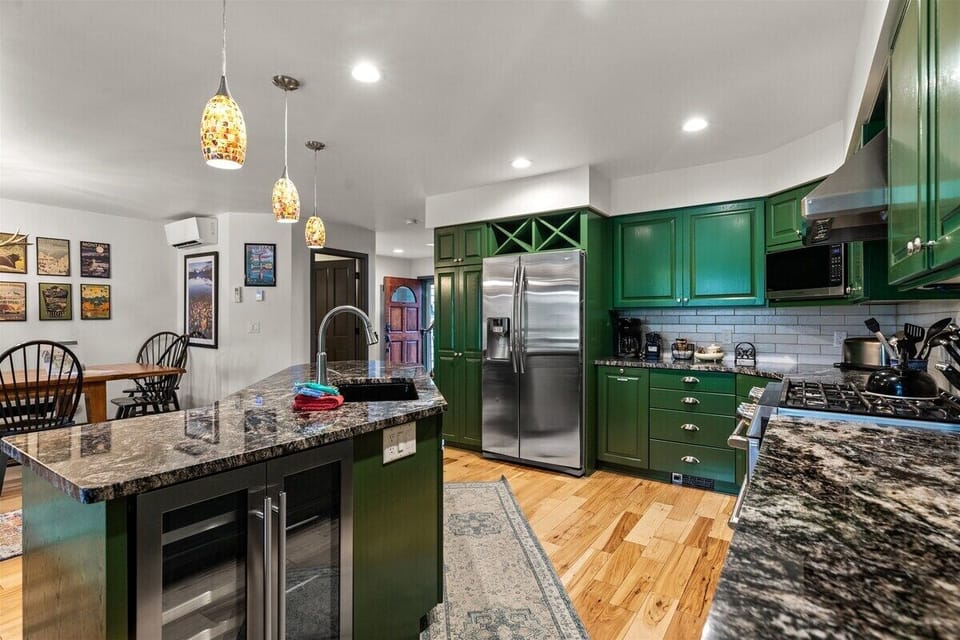 Large Kitchen