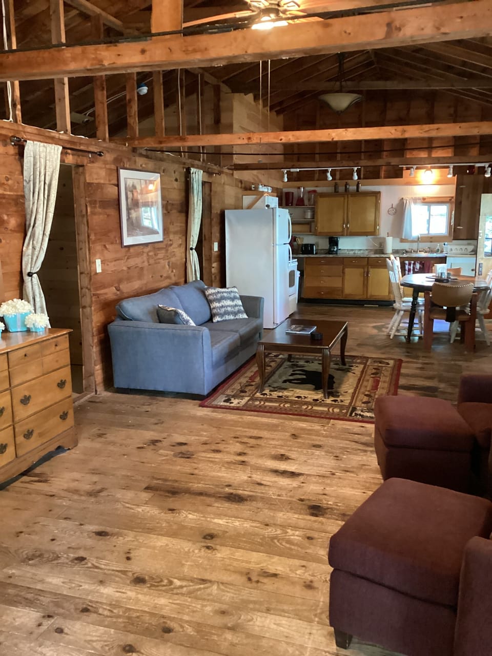 Living and kitchen area