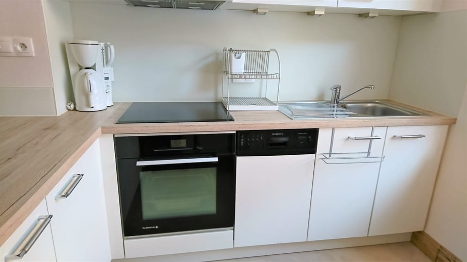 Kitchen with high end amenities