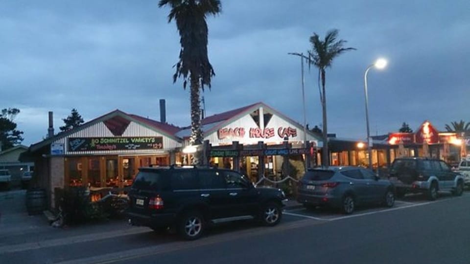 5 minutes from Beach House Cafe