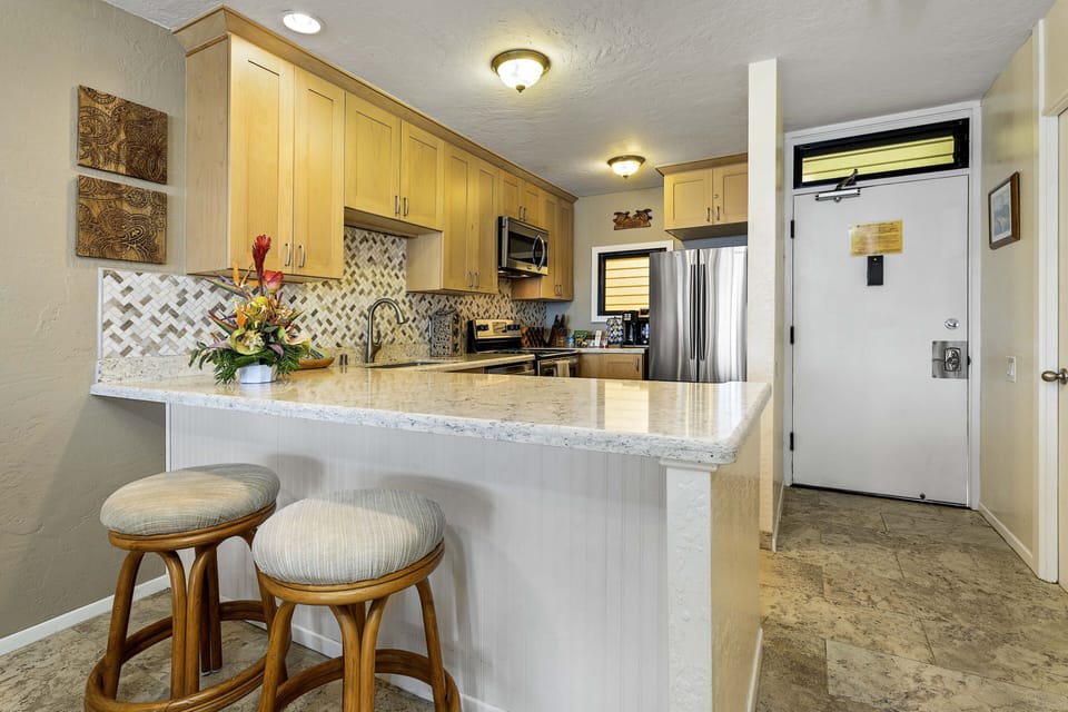 Breakfast Bar at Kitchen