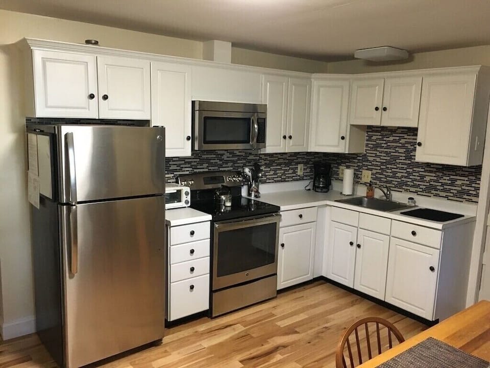 Cottage kitchen.