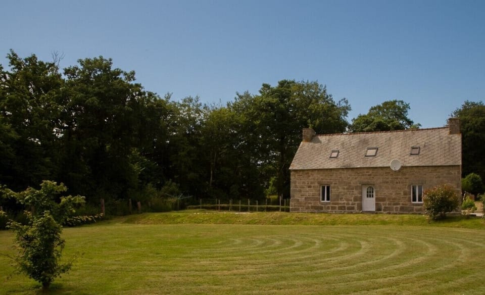 Set in beautiful idyllic rural grounds - perfect for nature lovers. 