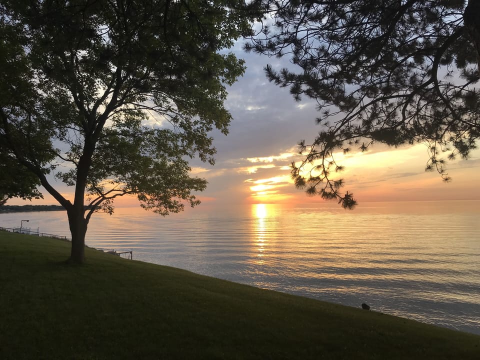 End of another day on the Lake.
