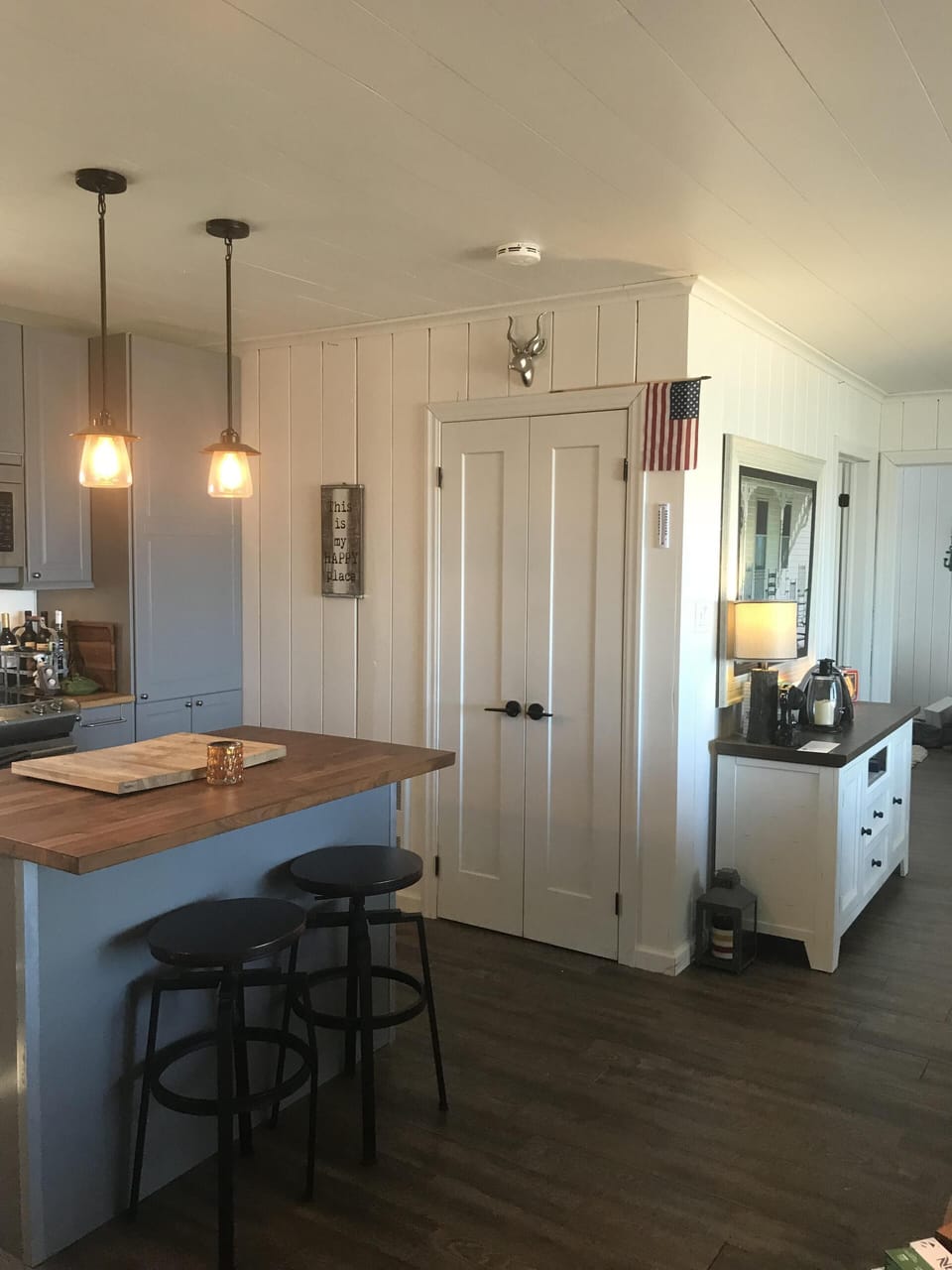 Pull up a seat to the breakfast bar.