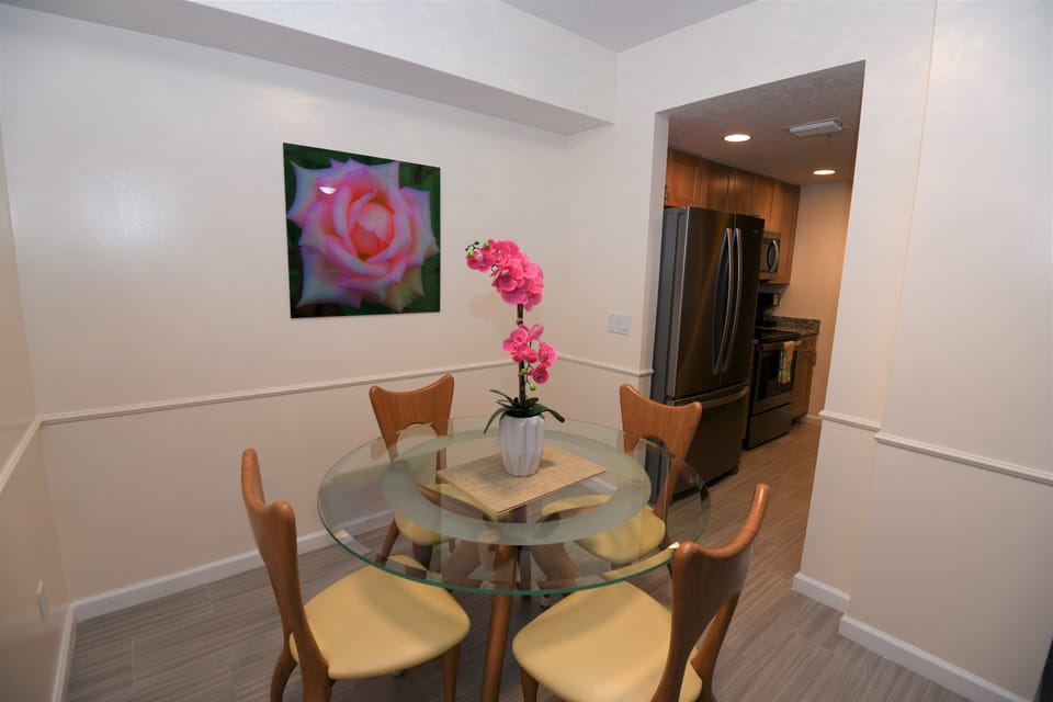 Cheerful dining area