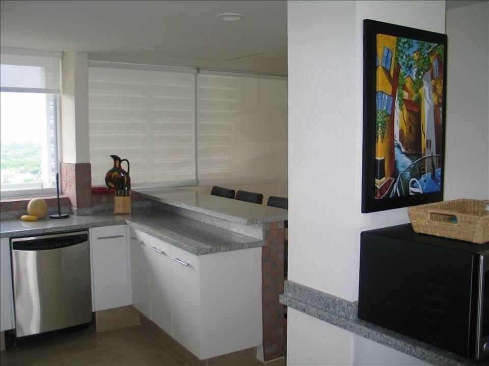 Breakfast bar