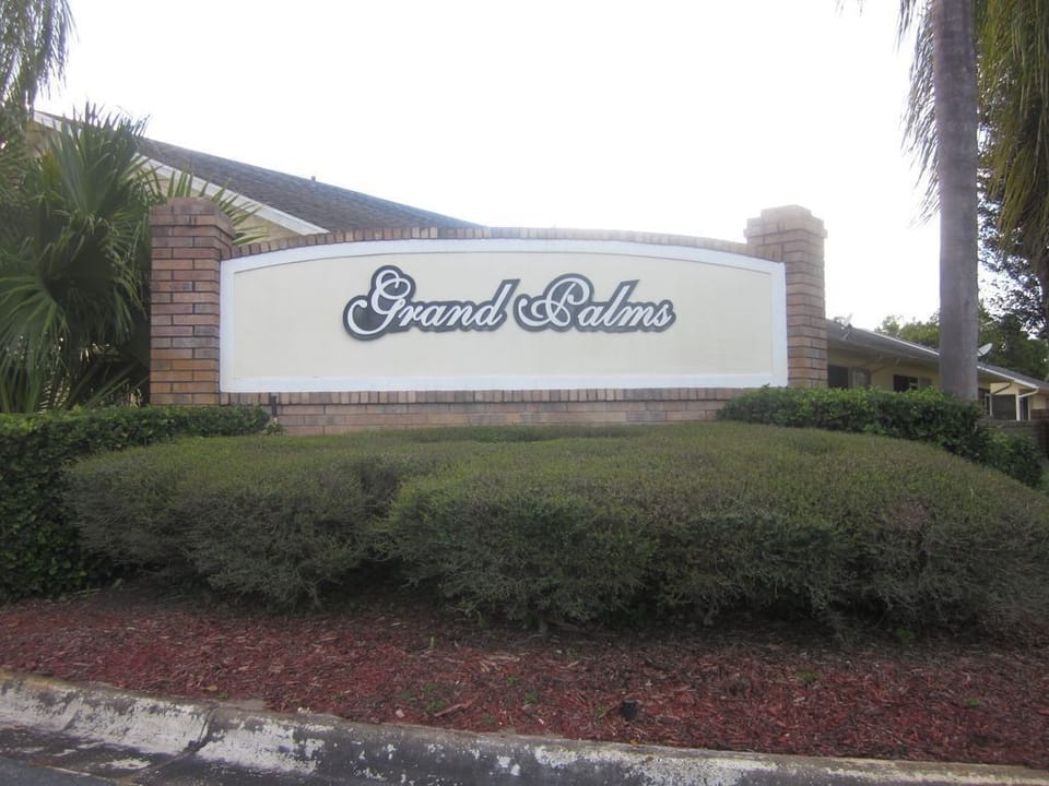 Entrance to Grand Palms